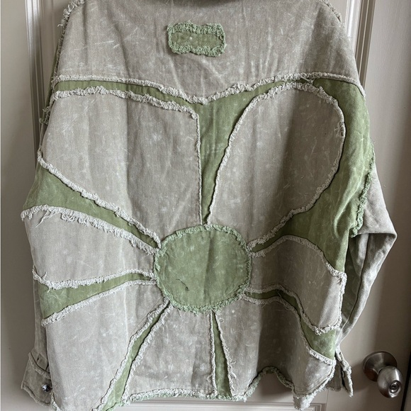 SHEIN Two-Tone Green Jean Jacket - Picture 4 of 6